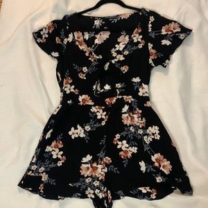 American Eagle Romper
